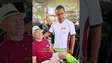 Idoso de 102 anos treina quase todo dia e atribui longevidade à exercício #shorts