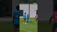 Paquetá fica no chão e levanta mancando após levar pisão de Vini Jr em treino da Seleção #shorts