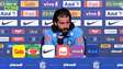 Alisson não hesita e atende a pedido de repórter para ‘gastar inglês’ em coletiva; veja o momento