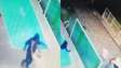 Homem reage e joga ladrão em piscina após ter casa invadida em Santa Catarina