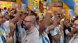 Torcedores brasileiros vibram com gol da Argentina contra Cabo Verde em bar temático em São Paulo 