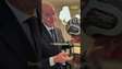 Infantino mostra detalhes do 'anel do campeões' que será entregue aos vencedores da Copa #shorts