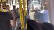 Motorista de ônibus é retirado à força de veículo por policiais militares em SP