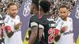 Thiago Mendes, do Vasco, deixa Neymar 'no vácuo' antes de perder para o Santos