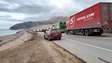 Deslizamento de terra no Peru soterra caminhões, destrói parte de rodovia e bloqueia acesso a três cidades