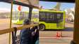 Asa de Boeing 737 é atingida por ônibus durante embarque no Aeroporto de Guarulhos; veja