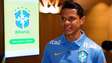 Douglas Santos destaca experiência na Seleção e fala sobre novos convocados: 'Deixar minha marca'