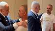 Netanyahu mostra encontro com homem que interveio em ataque de copiloto: ‘Grande herói’