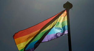 Profissionais LGBTQIAPN+ recebem 12% a menos, aponta pesquisa