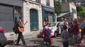 Teatro callejero impresiona a turistas en París