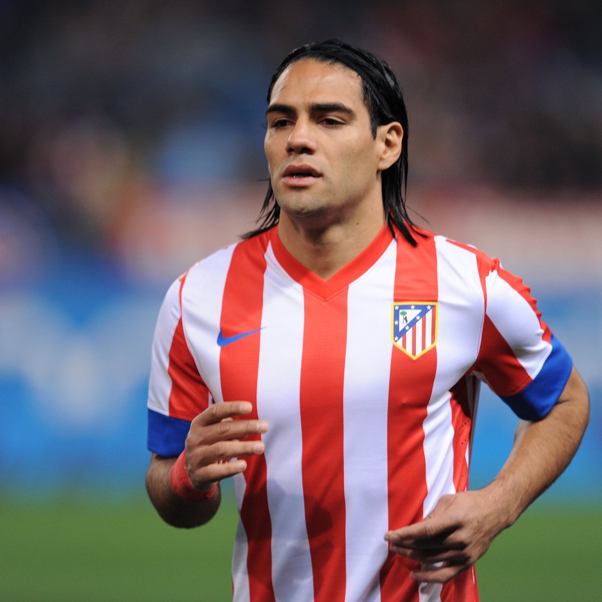 Falcao Garcia Recebe Premio De Melhor Jogador Do Mundo Em 2012