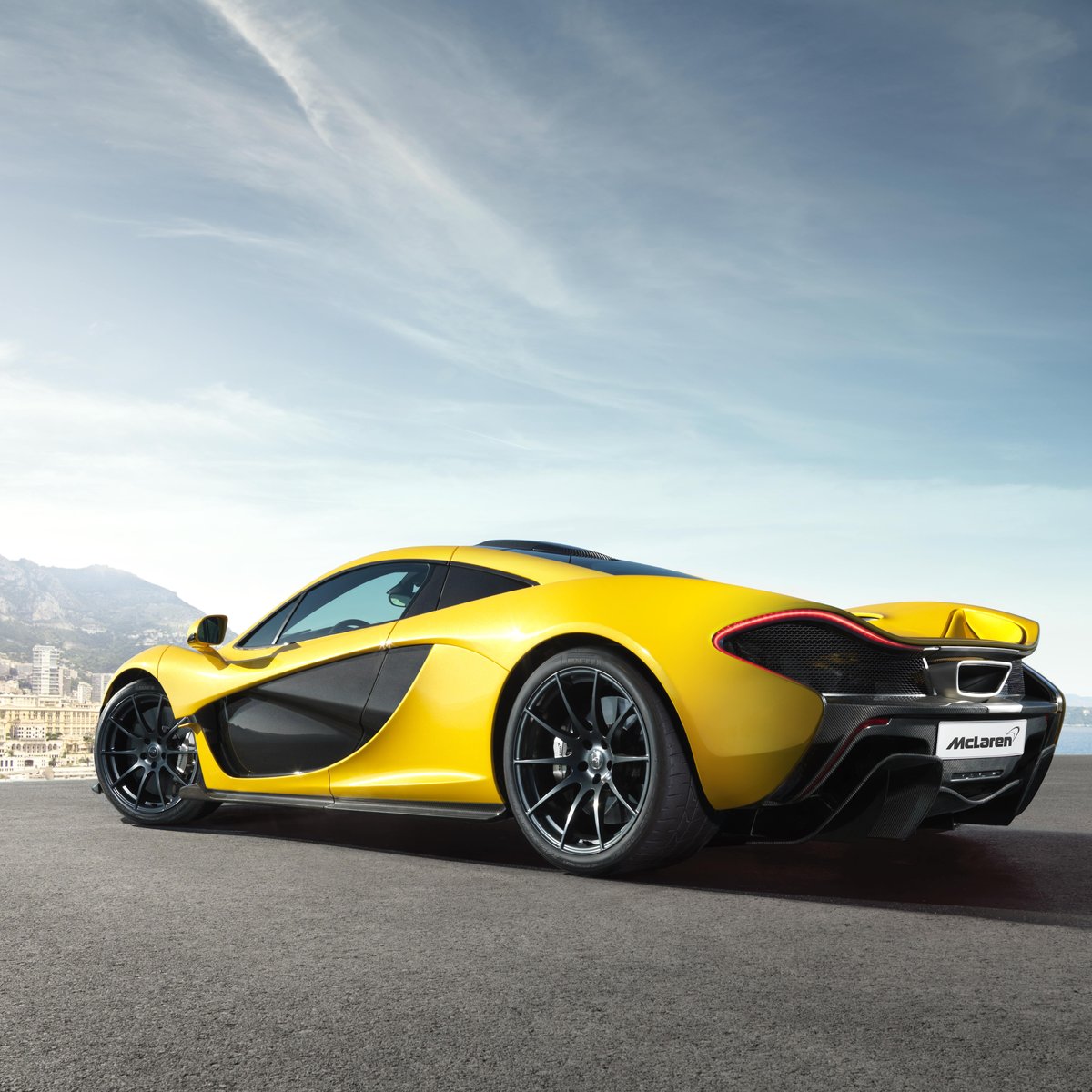Mclaren Mostra Carro De Rua De R 2 5 Mi Que Bate 350 Km H