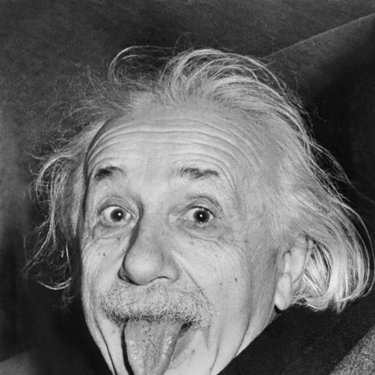 Albert Einstein Nascia Ha 134 Anos Na Alemanha Albert einstein was born on march 14, 1879, in ulm, germany, but he grew up and obtained his early education in munich, germany. albert einstein nascia ha 134 anos na