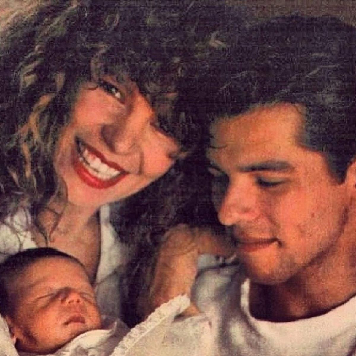 Mauricio Mattar Relembra Anos 80 E Posta Foto Com Elba Ramalho E Filho