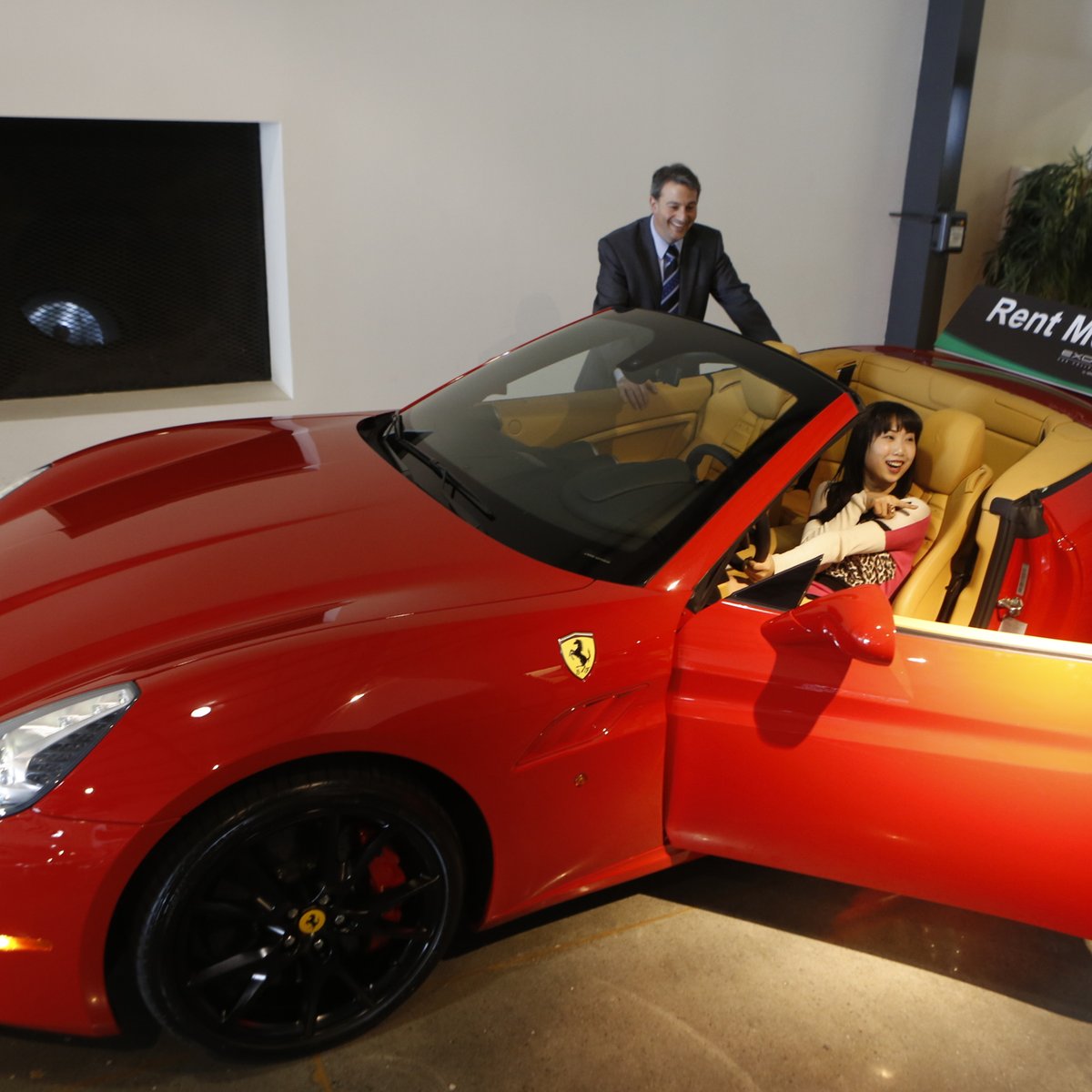 Aluguel De Ferrari Em Miami Preço Aluguel De Carro Exotico Vai De Us 900 A Us 2 200 Por Dia