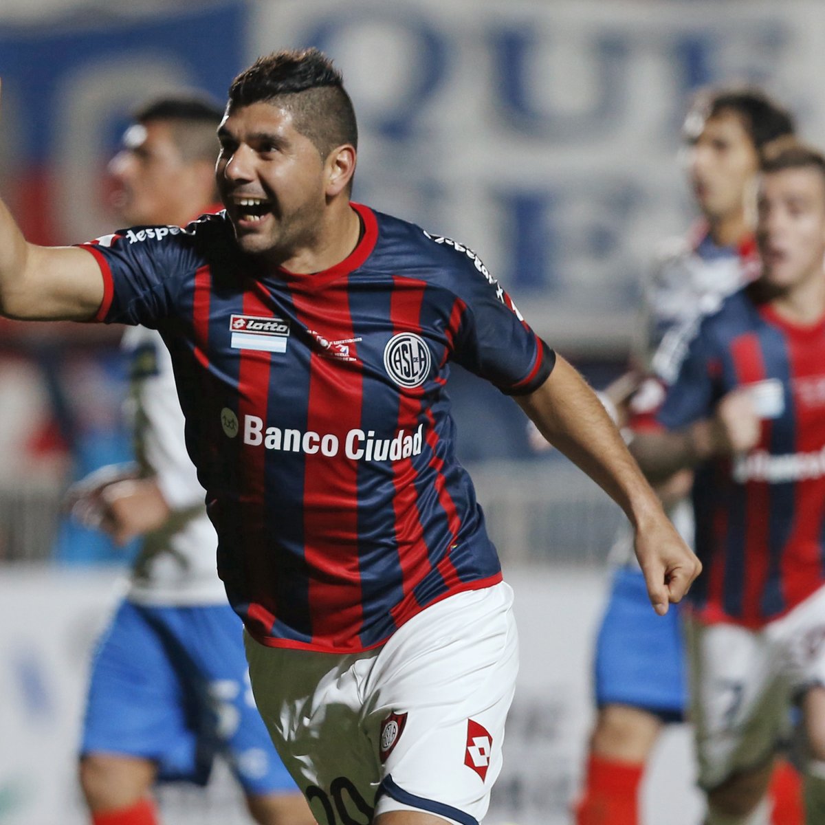 San Lorenzo Vence E E Campeao Da Libertadores Pela 1ª Vez