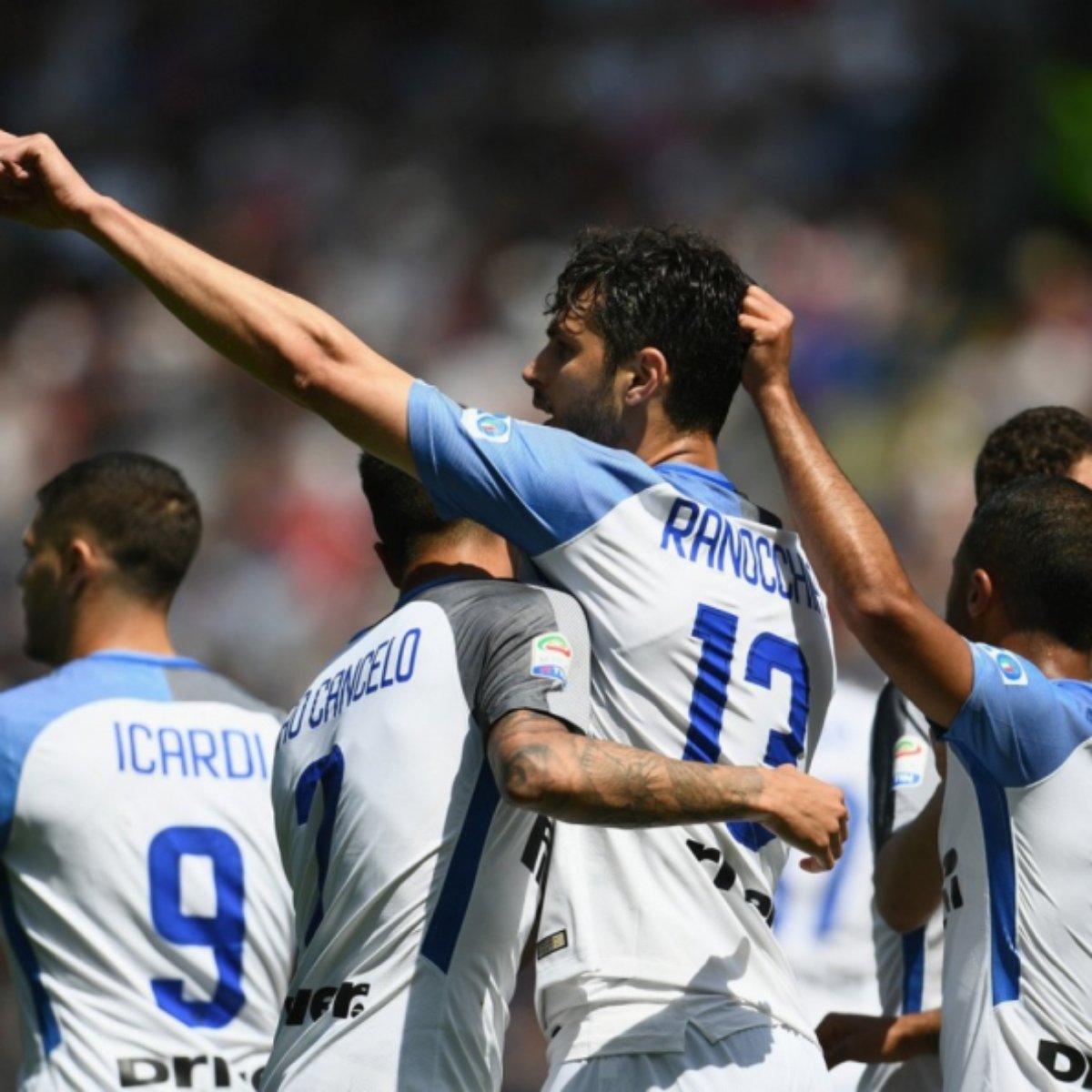 Com Gol De Rafinha Inter De Milao Goleia Udinese Fora De Casa