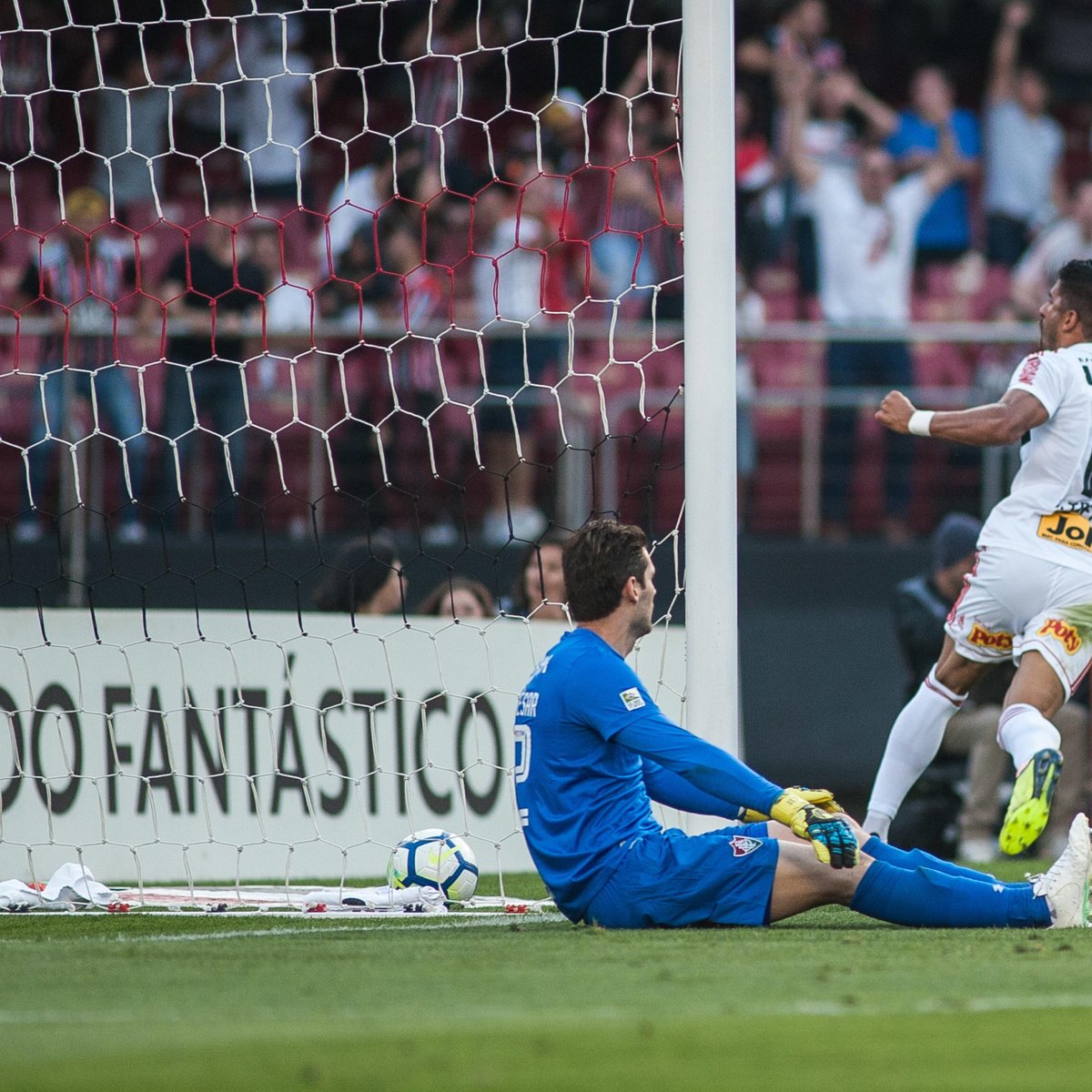 Com Um A Menos Sao Paulo Arranca Empate Do Fluminense