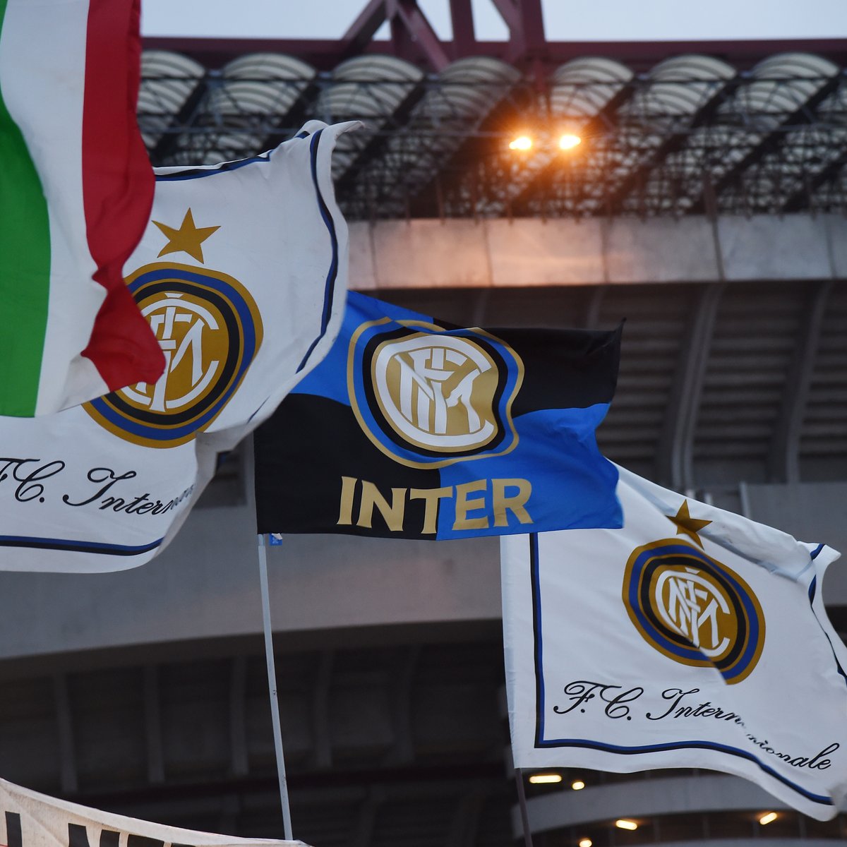 Inter De Milao Lanca Campanha Antirracismo Antes De Nova Partida De Portoes Fechados