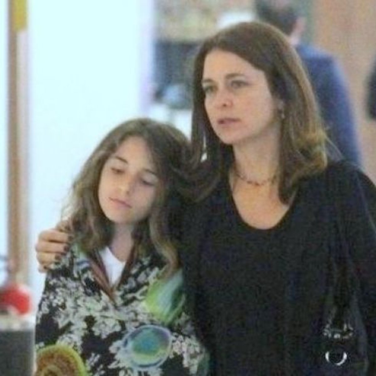 A Vida Como Ela é Claudia Abreu Claudia Abreu Passeia Com A Filha Felipa E Semelhanca Chama