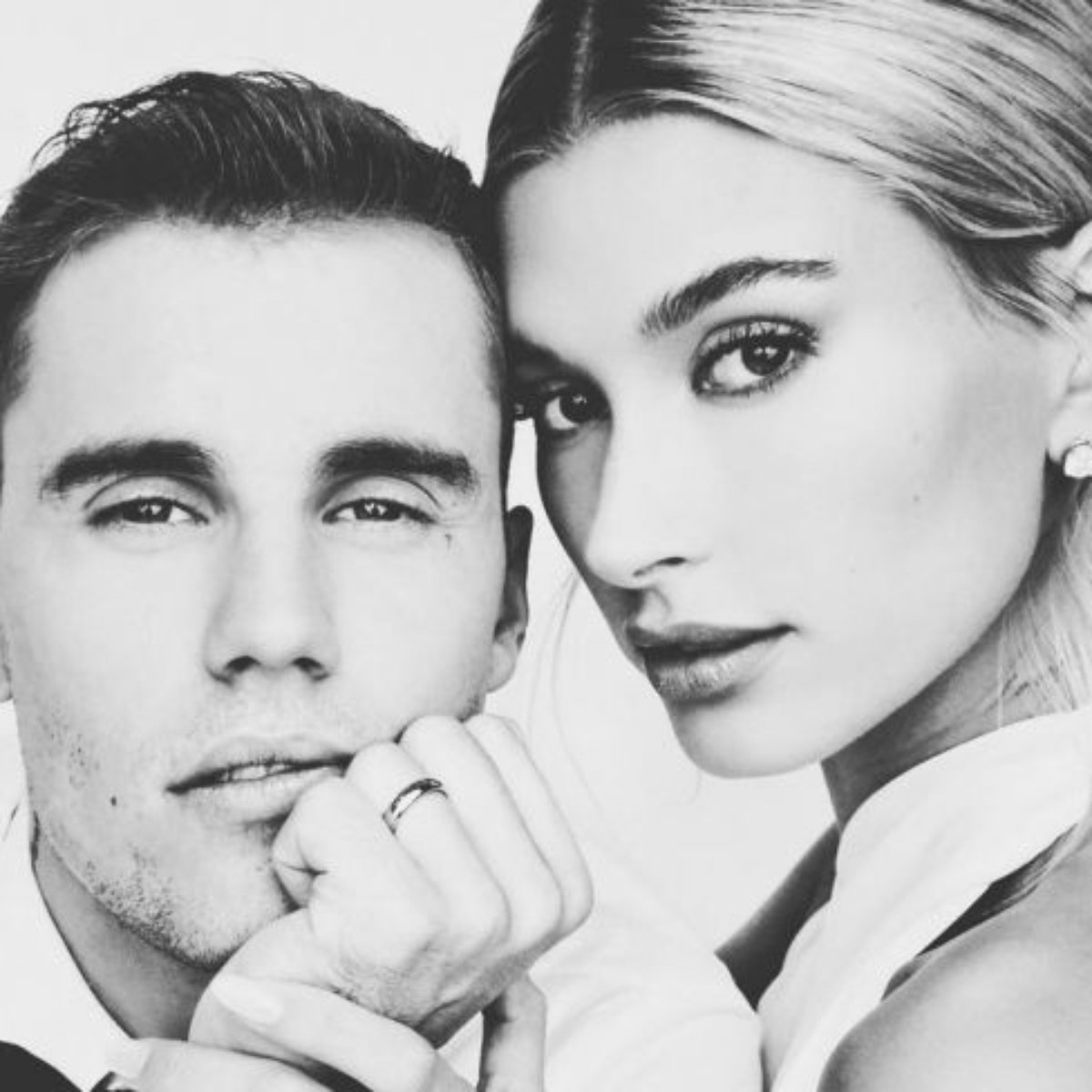 Justin E Hailey Bieber Os Detalhes Das Joias Trocadas No 2º