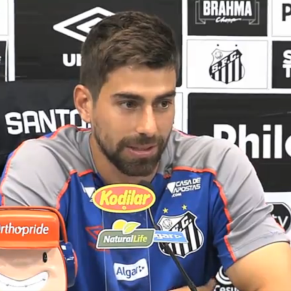Luan Peres Diz Que Fogueiras No Santos Mostram Confianca De Sampaoli