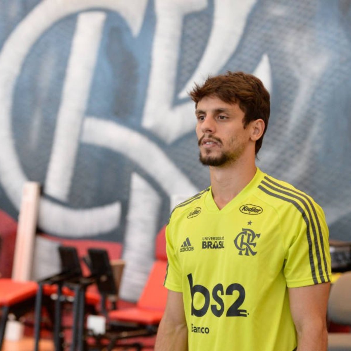 Barcelona Mira A Chegada De Rodrigo Caio