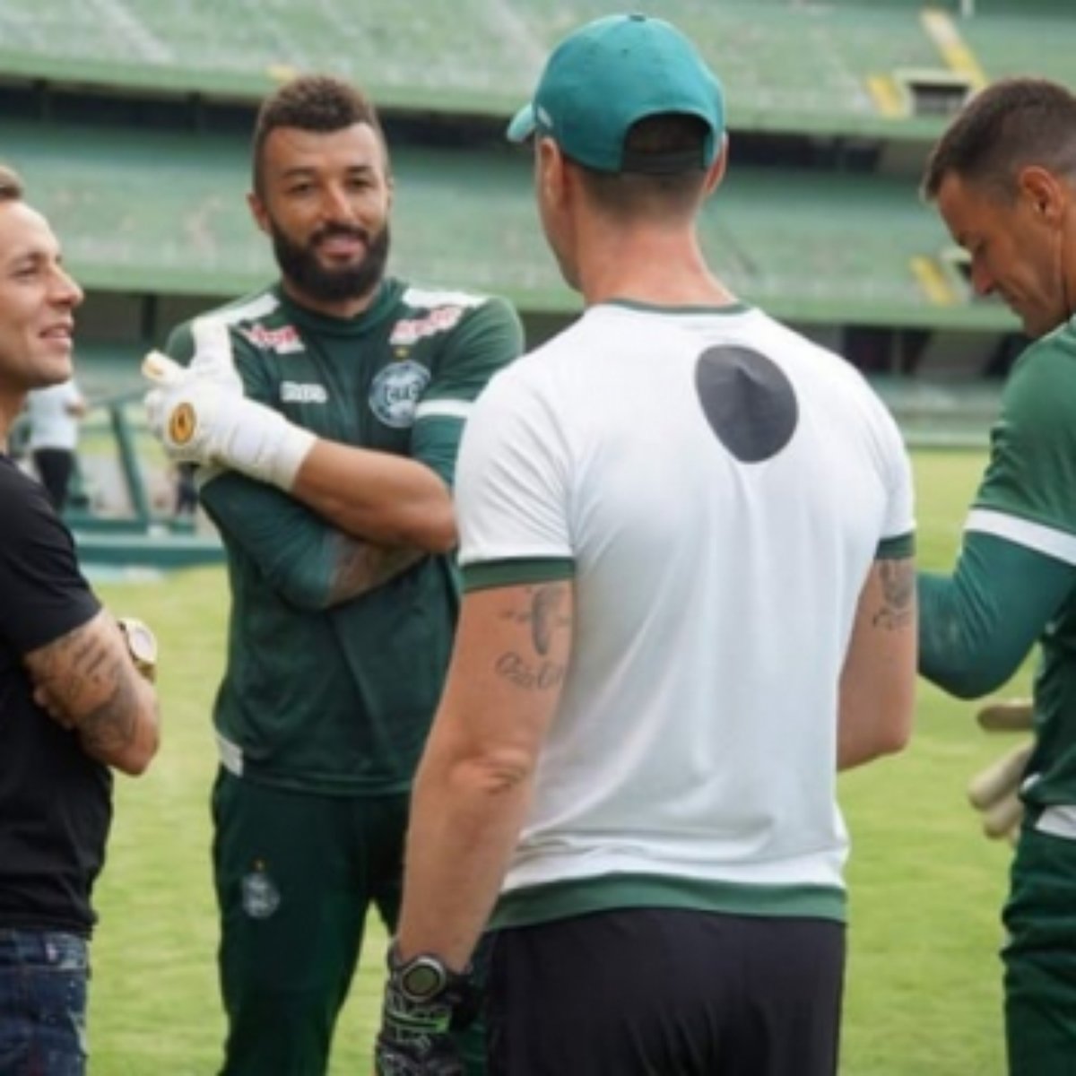 Coritiba Recebe Visita Ilustre De Rafinha No Couto Pereira