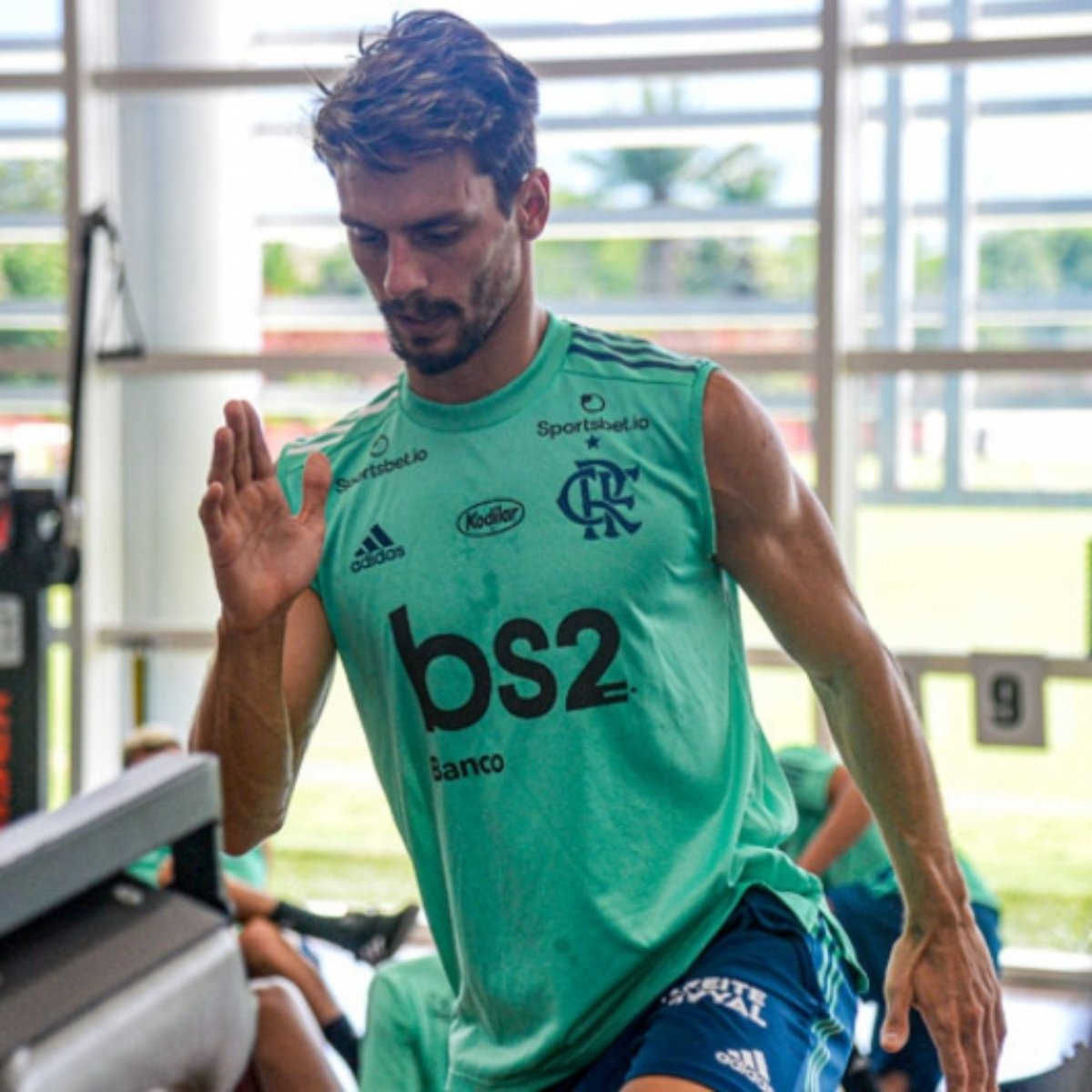 Rodrigo Caio Treina No Campo E Pode Reforcar O Flamengo Em Decisoes
