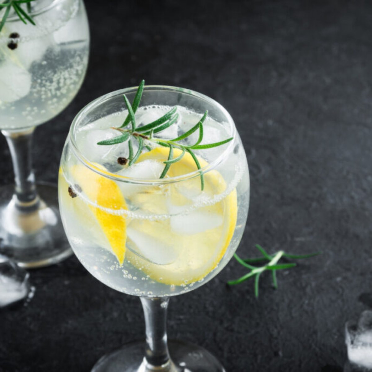 Drinks Com Gin 5 Receitas Com A Bebida Do Momento Gin, it isn't just for bathtubs anymore! drinks com gin 5 receitas com a bebida