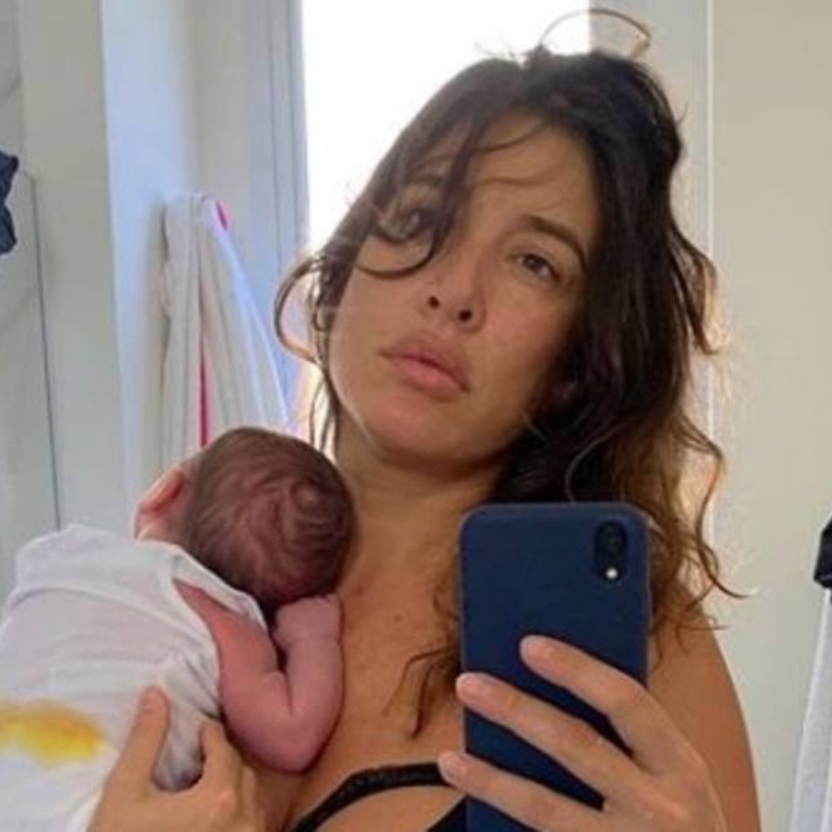 Giselle Itie Fala Sobre Dificuldades De Criar Bebe