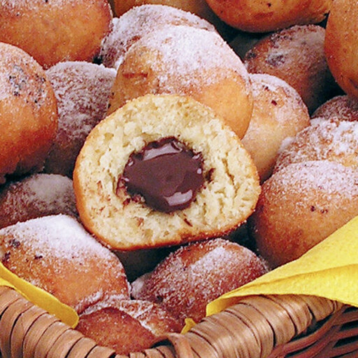 7 Bolinhos De Chuva Criativos Para Voce Experimentar Patty, adorei o bolinho de cenoura…gostaria tanto que voce fizesse um ou vários bolos de queijo…amo bolo de queijo, mais ainda não consegui uma boa receita…quem sabe voce lê esse. 7 bolinhos de chuva criativos para voce