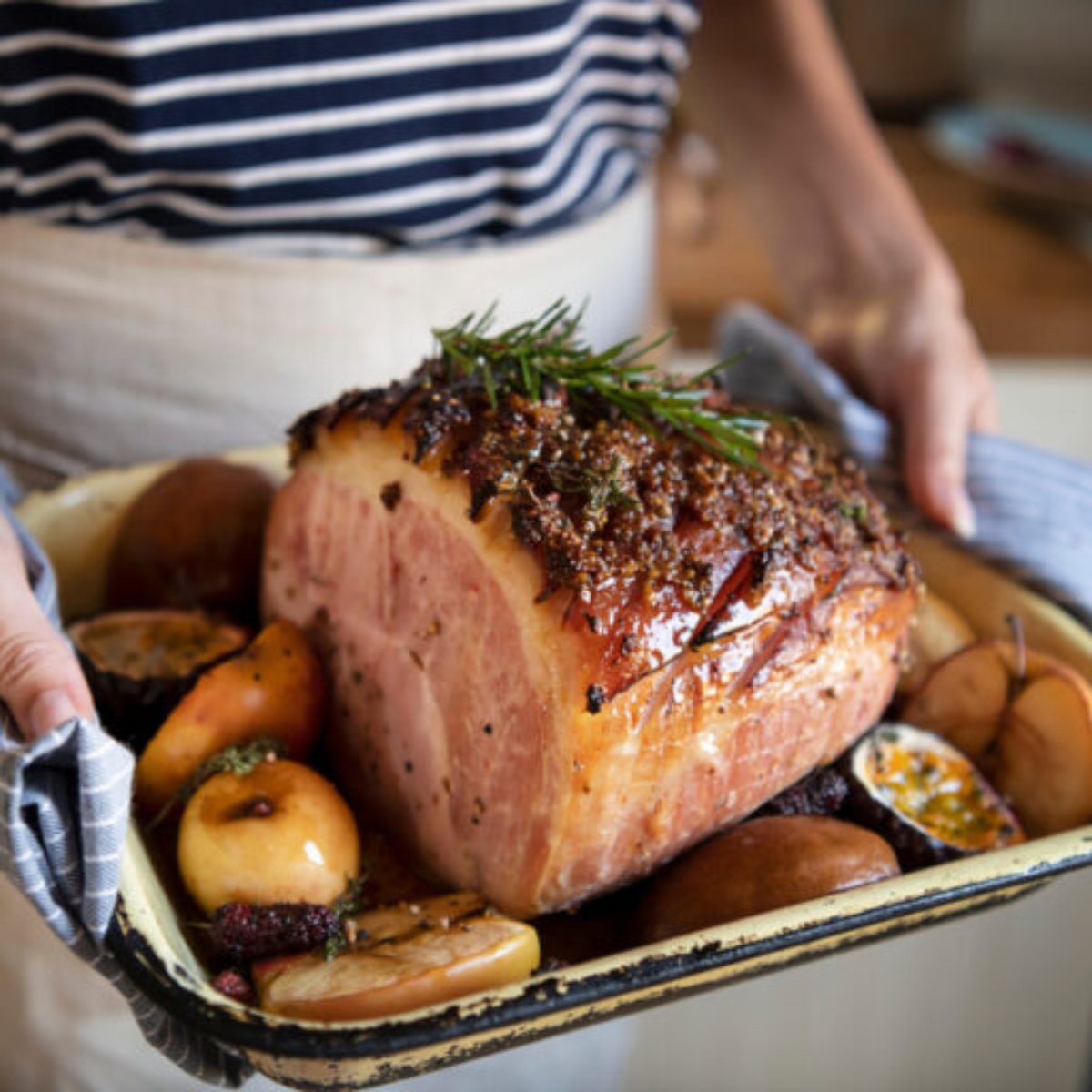 Aprenda Como Fazer Carne No Forno E Deixe A Suculenta E Macia Coxa e sobrecoxa no forno é sempre uma boa receita para receber amigos para jantar, servir em festas de família e até mesmo preparar para o dia a dia. aprenda como fazer carne no forno e