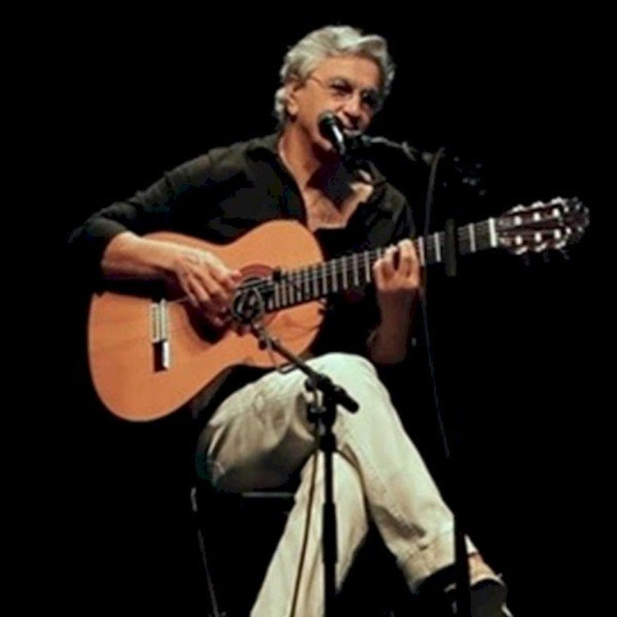 Caetano Veloso Anuncia Live Em Seu Aniversario