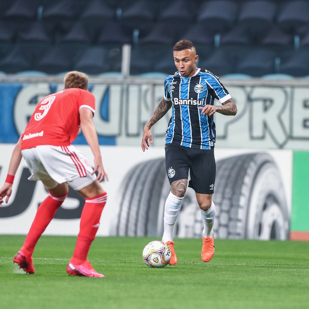 Everton Se Emociona E Confirma Negociacao Com O Benfica