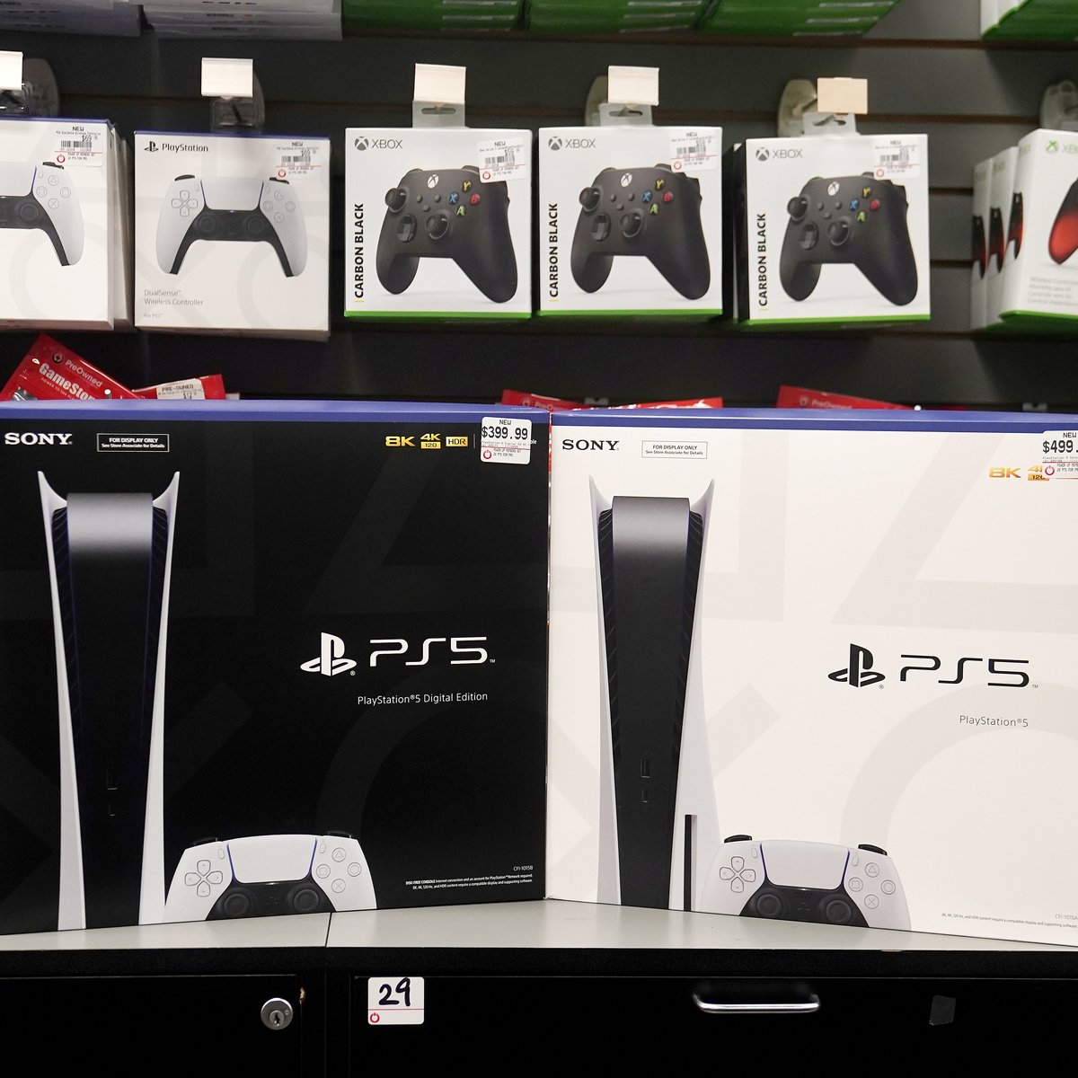 PlayStation 5 tem estoques esgotados em lançamento sem vendas em lojas físicas