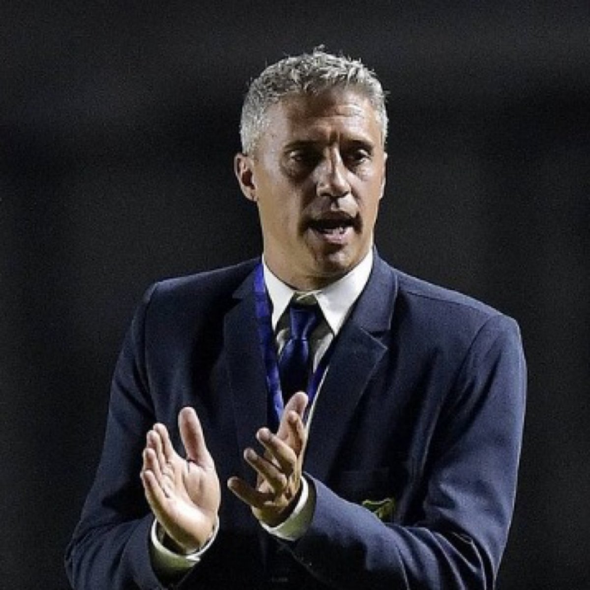 São Paulo encara 'falta' de zagueiros: como Crespo deve resolver?