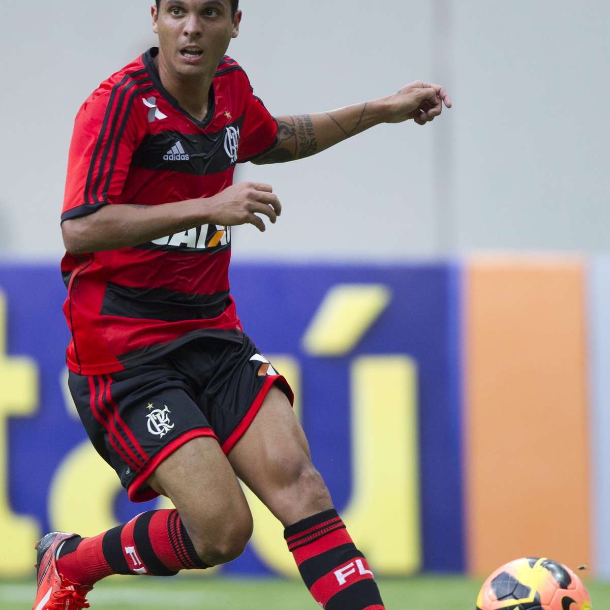 Ramon, do Flamengo: lateral jogava com chuteiras emprestadas