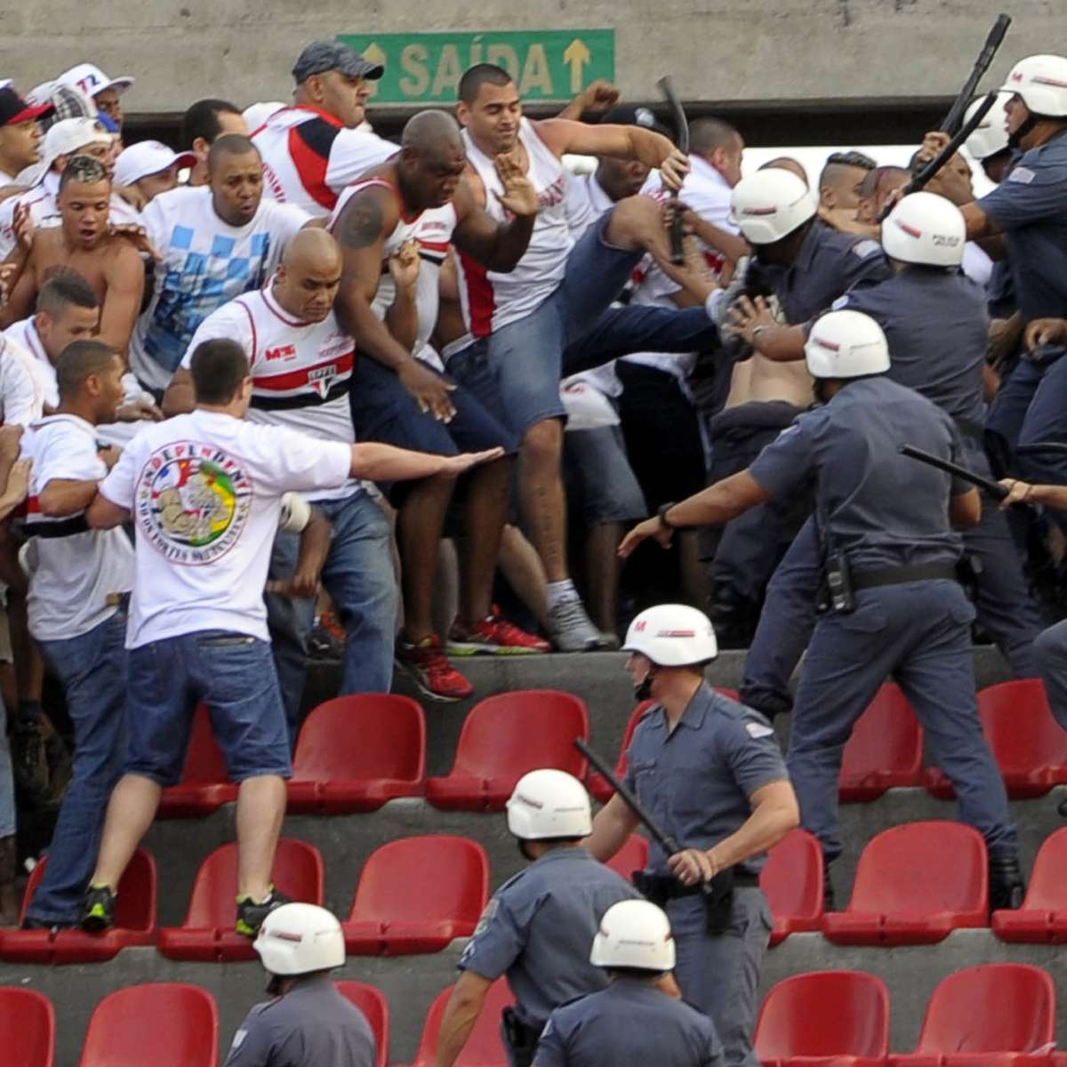 Briga de torcidas organizadas em MG: torcedor espancado e internado em  estado grave é transferido de hospital, Centro-Oeste