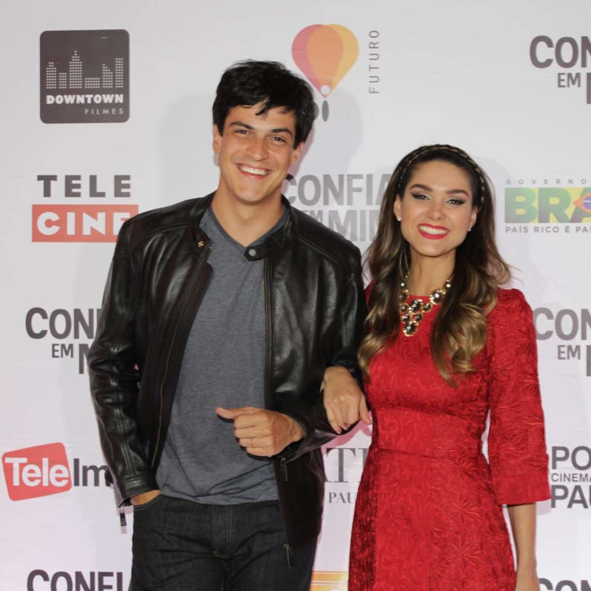 Mateus Solano e Fernanda Machado promovem filme em SP