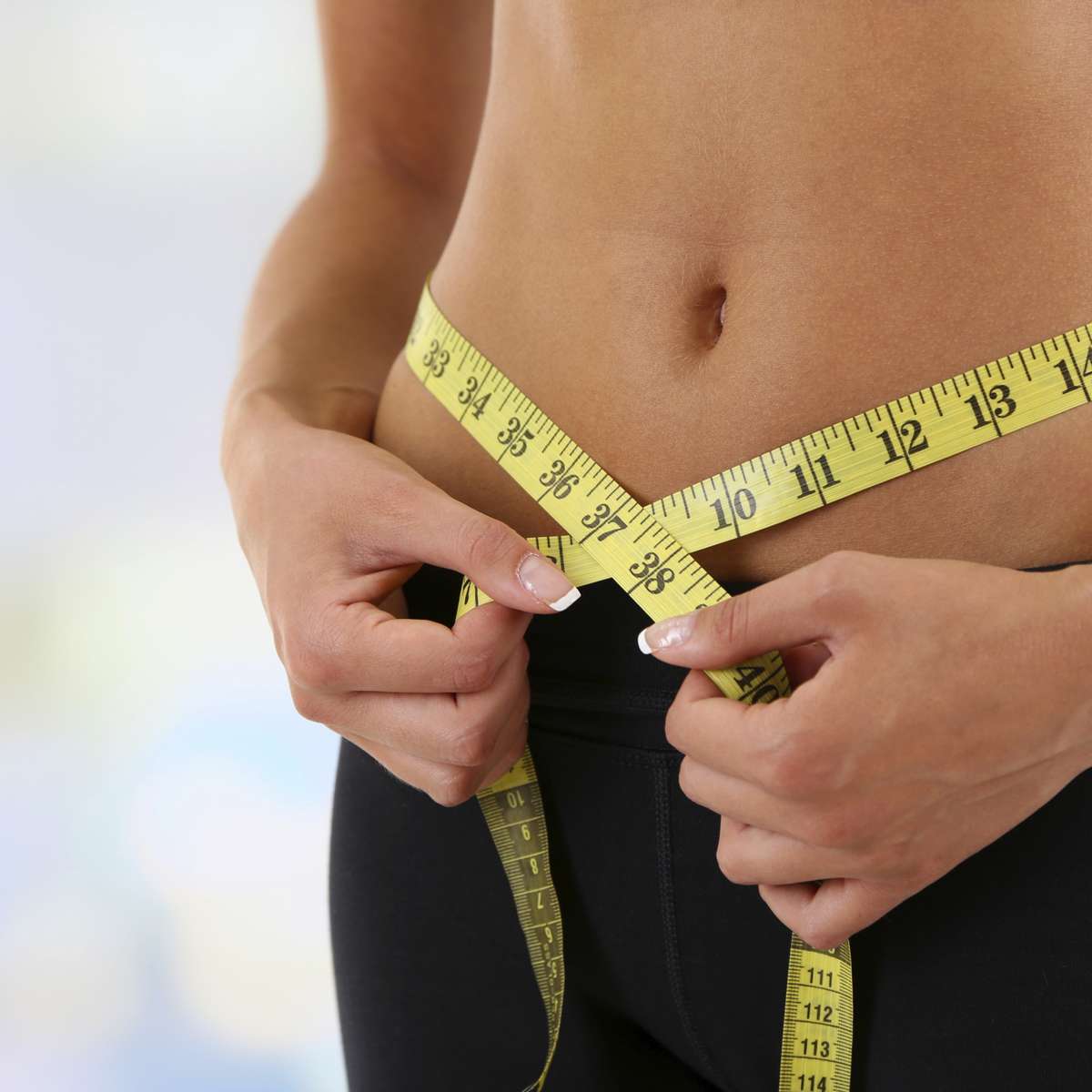 Depois dos 40, saúde da mulher está ligada à medida da cintura; confira