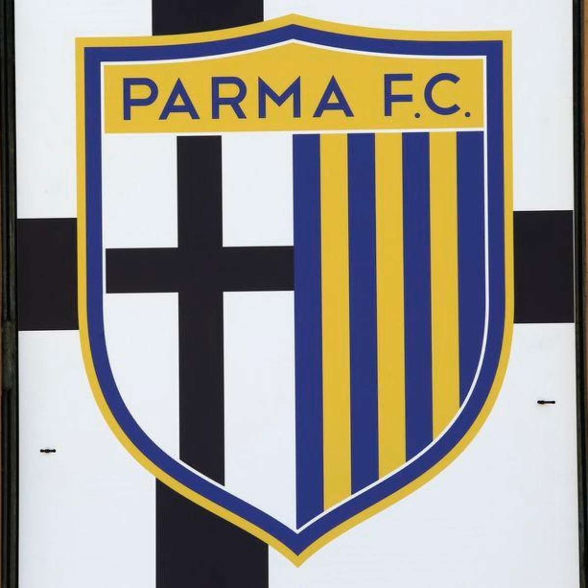 Retorno do Parma à Série A é caso raro em meio a falências de