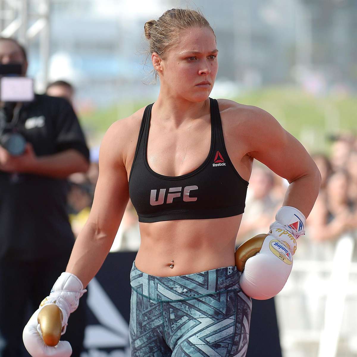 Ronda Rousey detalha surra aplicada em ex-namorado que a fotografou nua