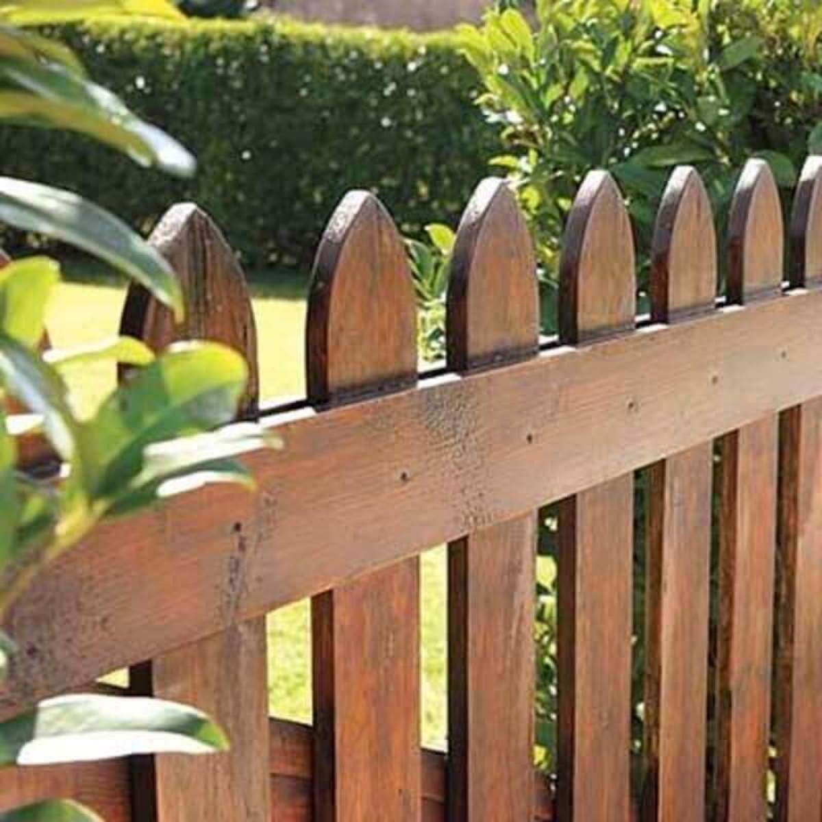 cercas de madeira e arame