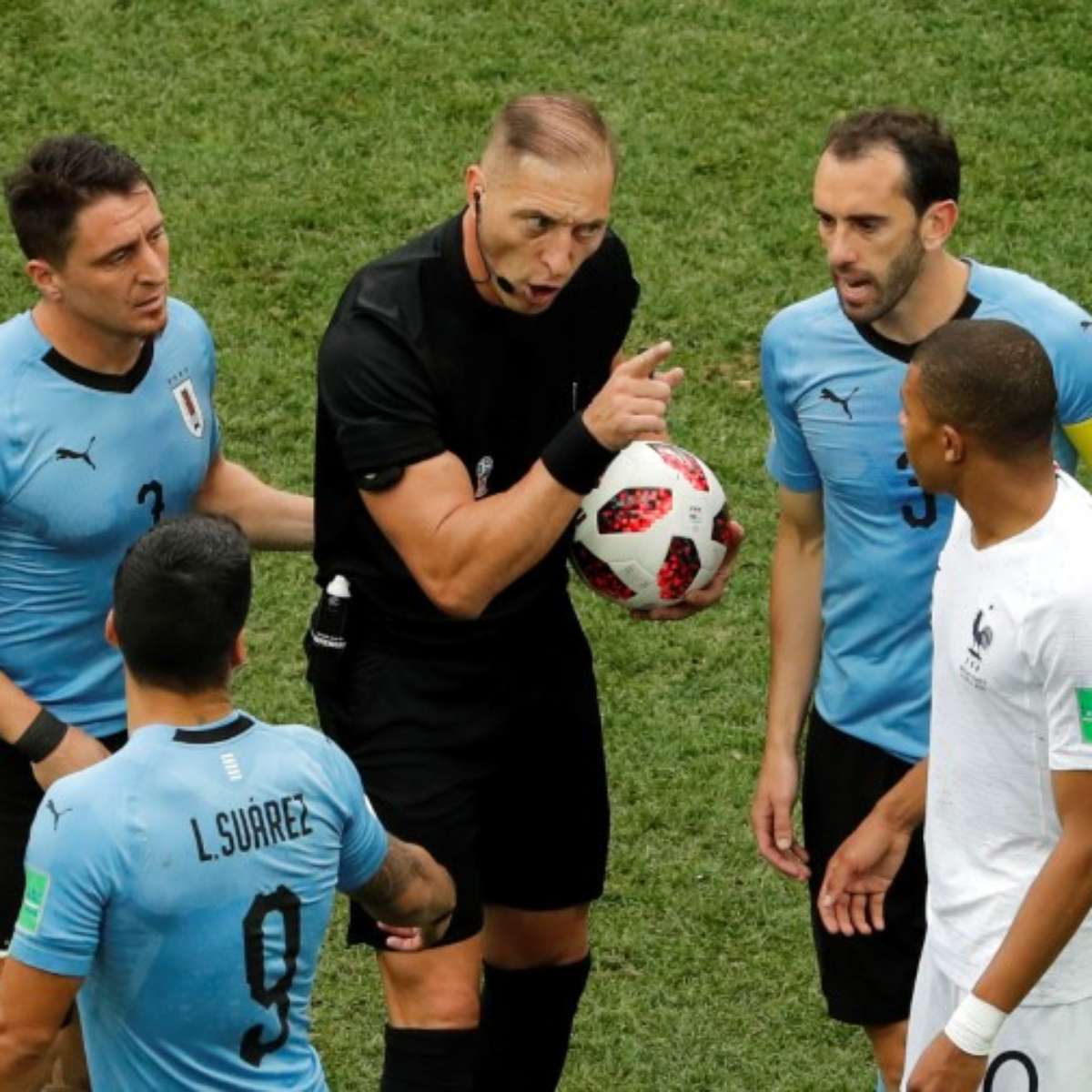 Argentino apita final da Copa; veja lista de árbitros das outras decisões -  15/07/2018 - Esporte - Folha