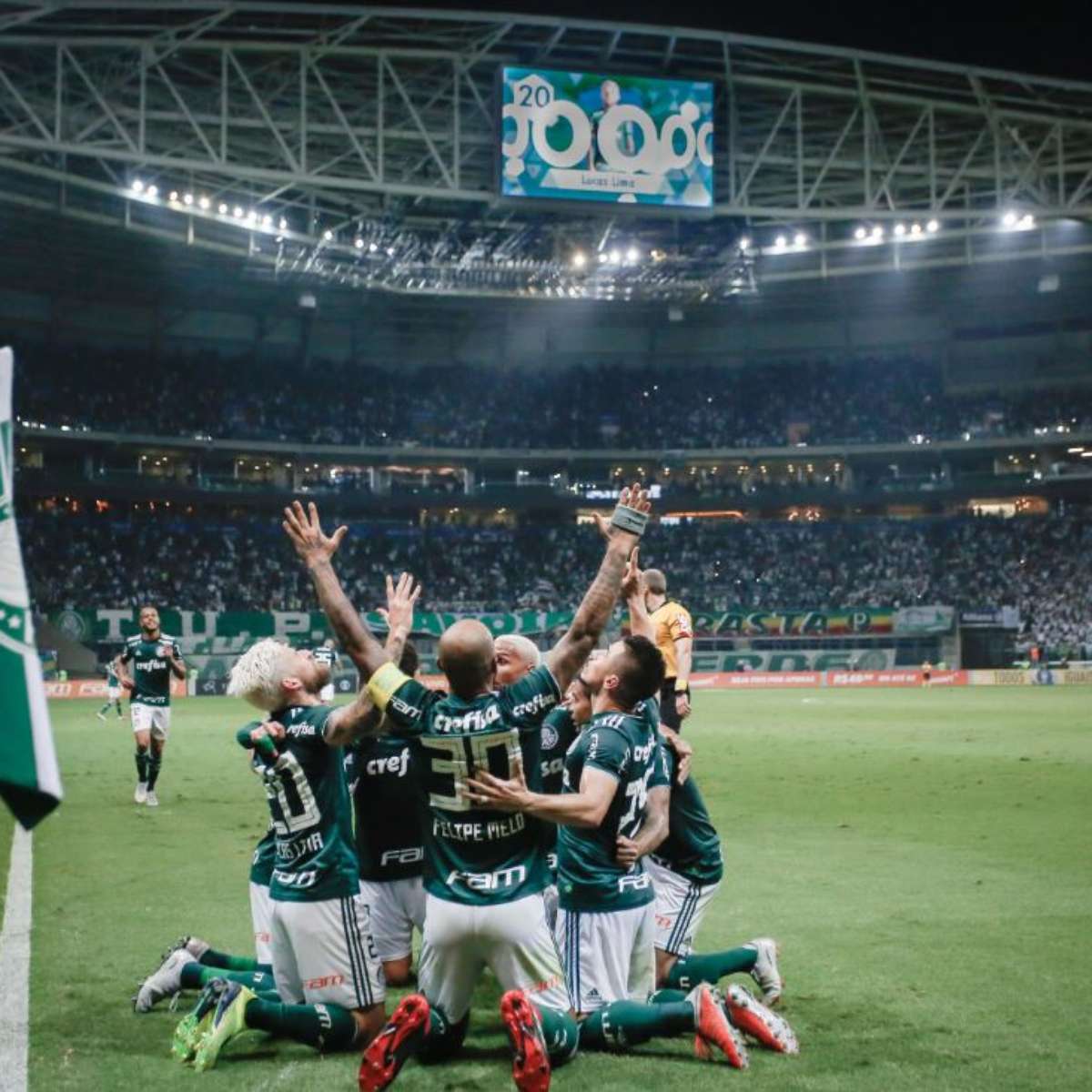 Decisões na Libertadores e Champions: como assistir os jogos desta quarta -  Placar - O futebol sem barreiras para você