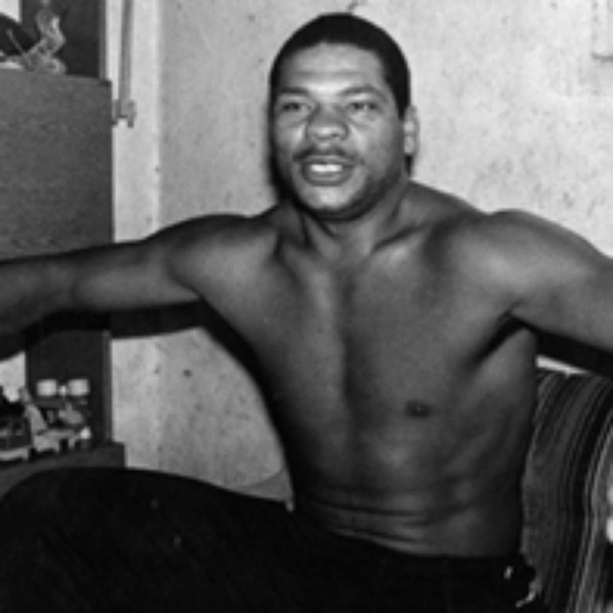 Quem foi o primeiro lutador de boxe brasileiro?