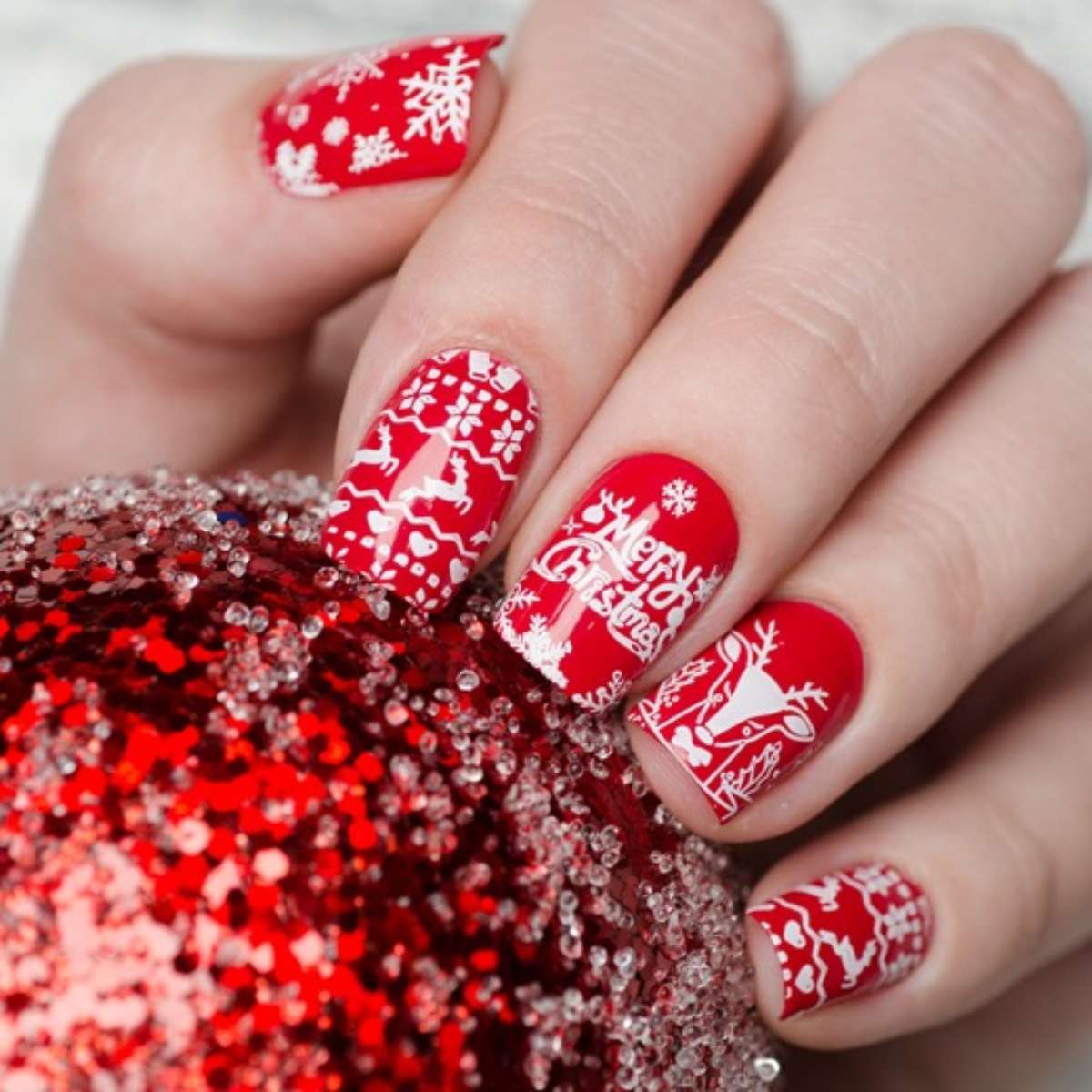 Unhas para o Natal: 12 nail arts para arrasar nas festas de fim de ano