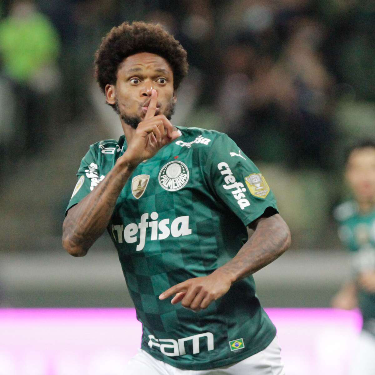 Luiz Adriano faz contrato com Palmeiras até os 36 anos; veja os números da  carreira