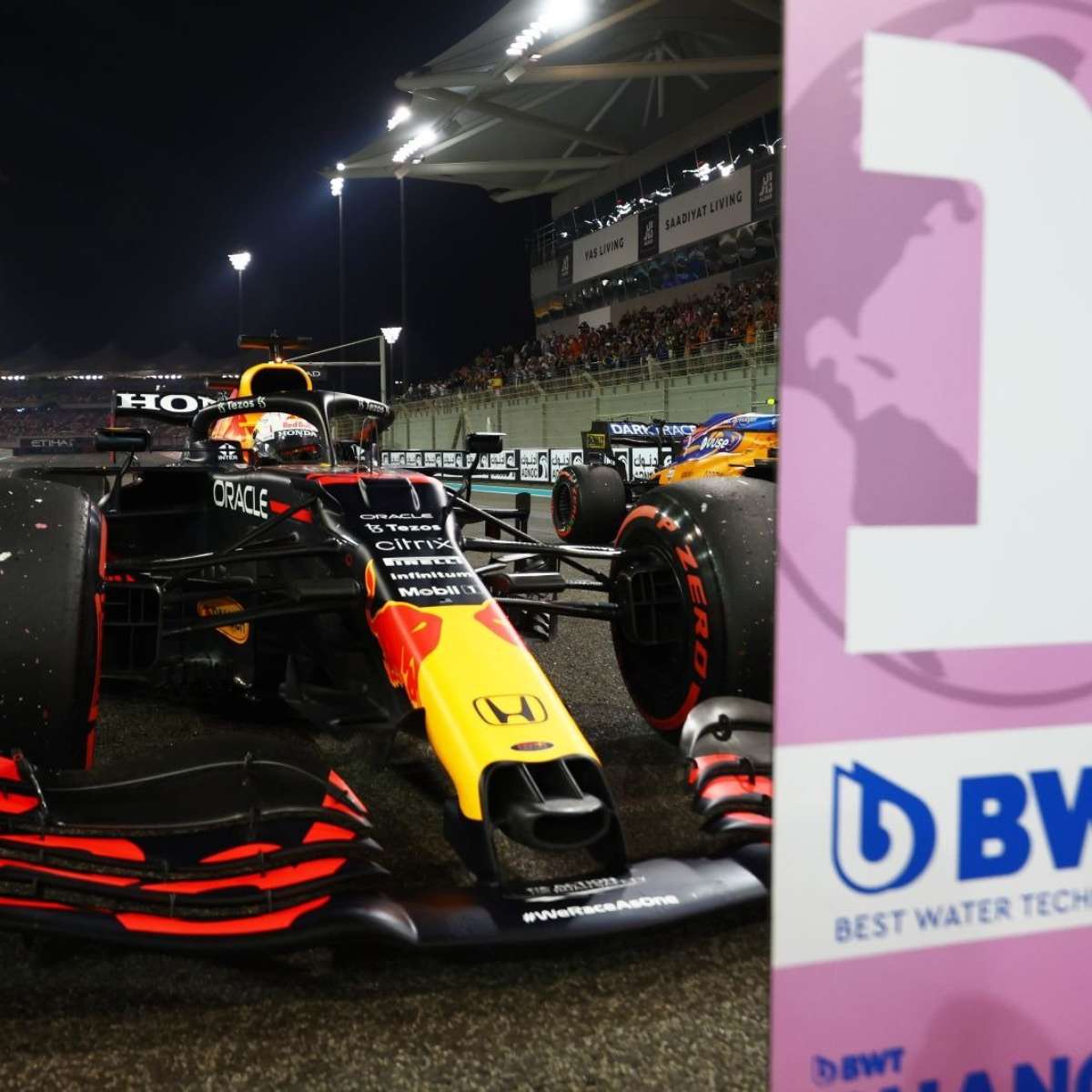 Red Bull apresenta novo carro para a defesa do título de Max